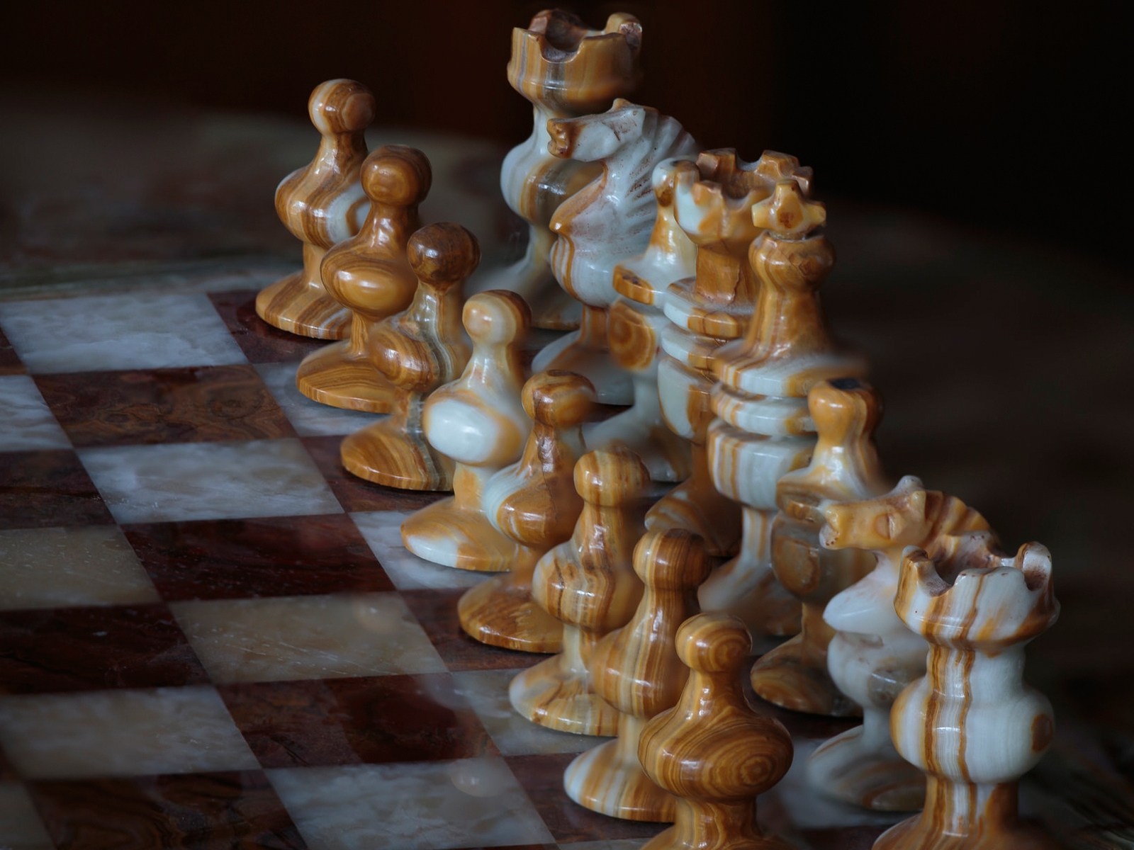 Chess Pieces for 1600 x 1200 resolution
