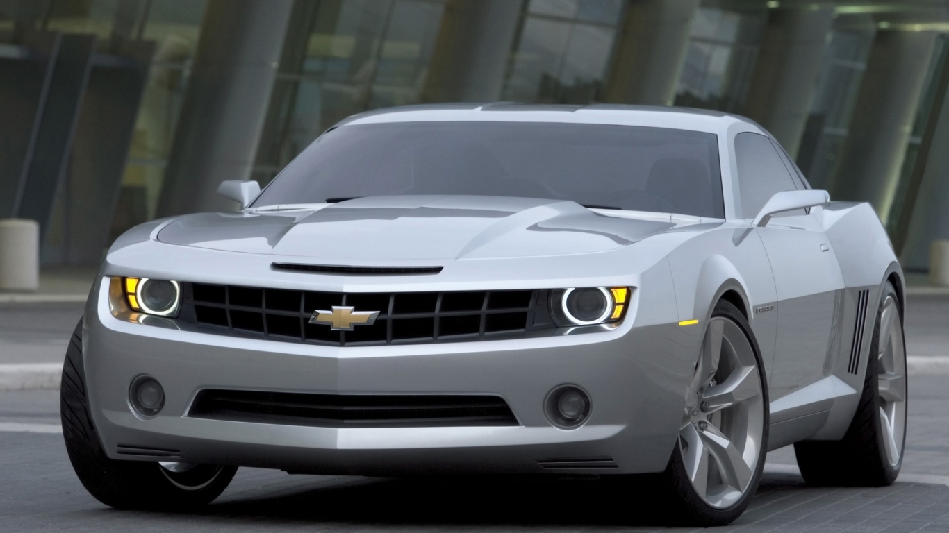 Chevrolet Camaro Front Angle for 1366 x 768 HDTV resolution