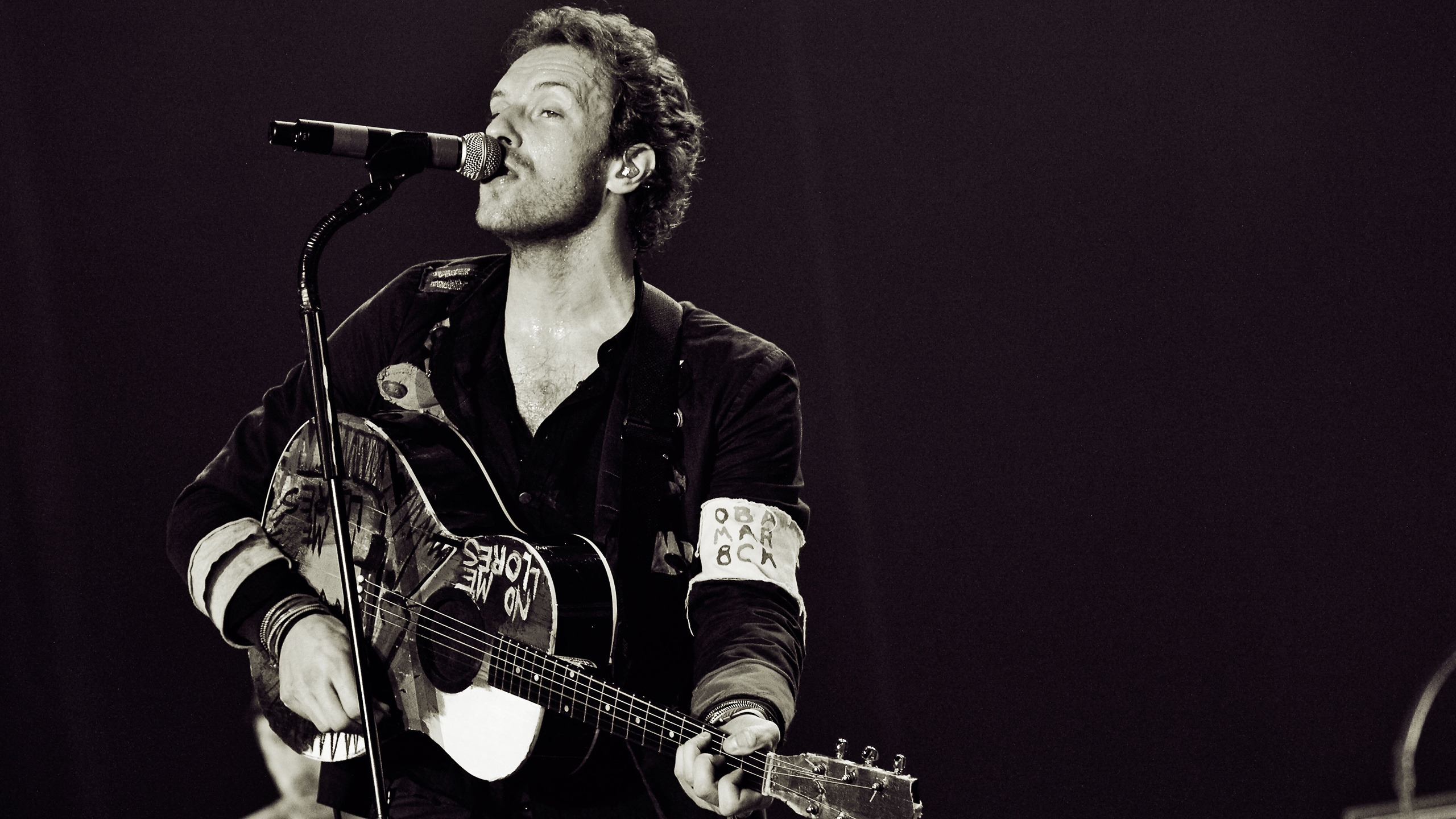 Chris Martin Coldplay for 2560x1440 HDTV resolution