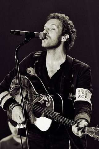 Chris Martin Coldplay for 320 x 480 iPhone resolution