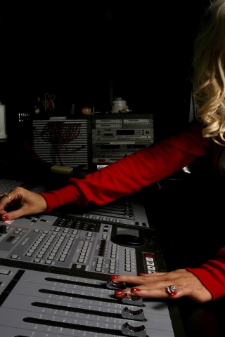 Christina Aguilera Music Studio for 320 x 480 iPhone resolution