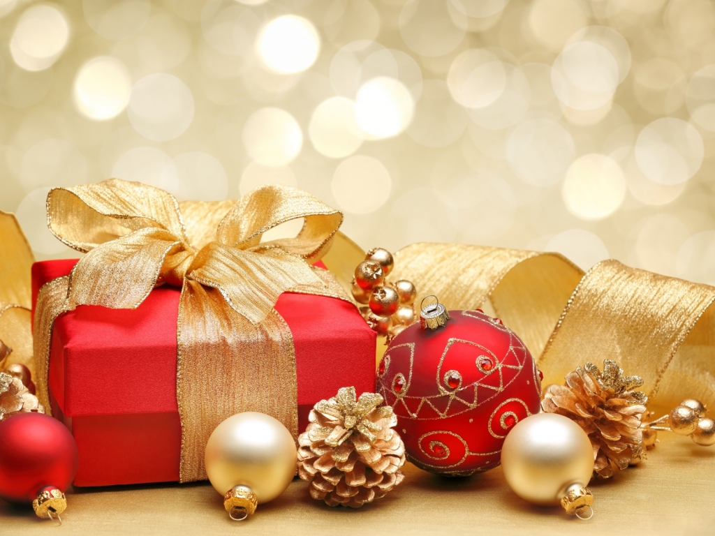 Christmas Gift Box and Decorations for 1024 x 768 resolution