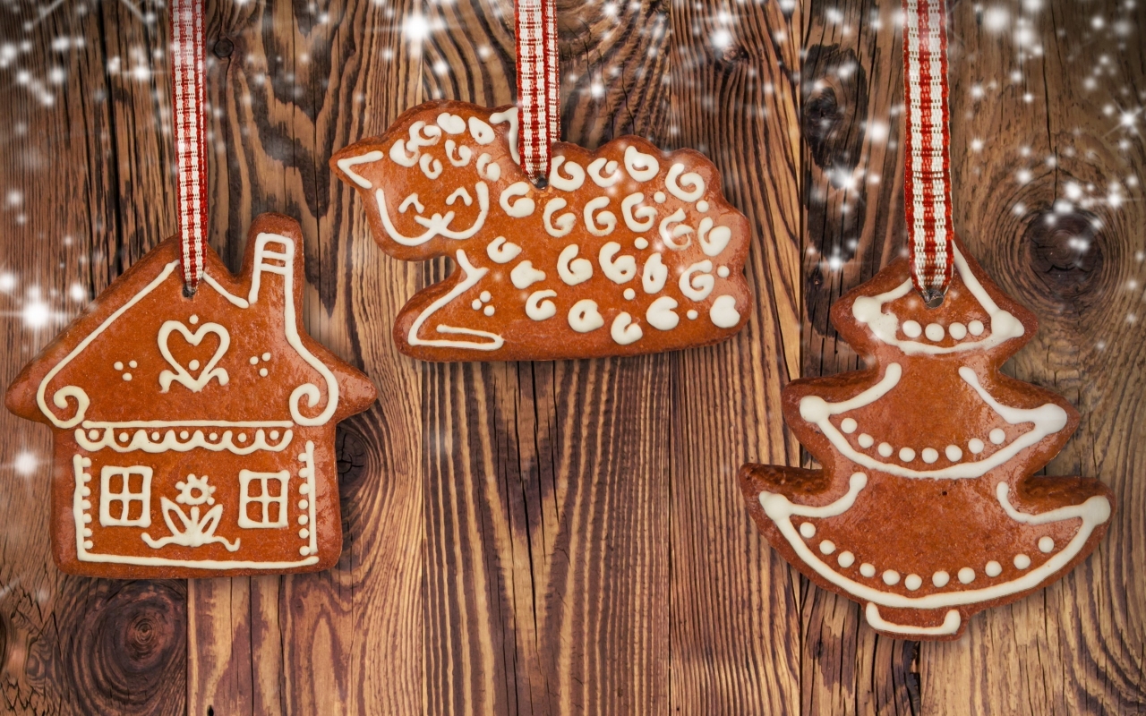 Christmas Gingerbread Ornaments for 1280 x 800 widescreen resolution