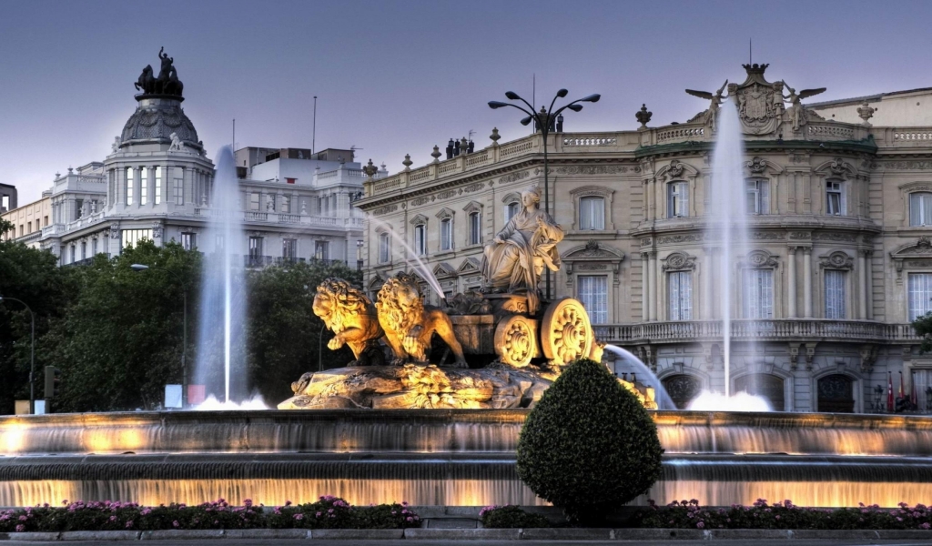Cibeles Fountain in Madrid for 1024 x 600 widescreen resolution