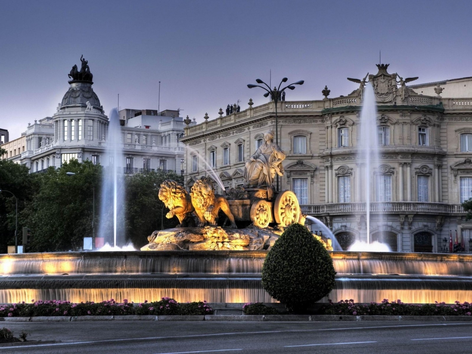 Cibeles Fountain in Madrid for 1600 x 1200 resolution