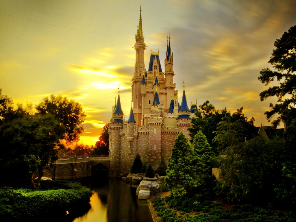 Cinderella Castle for 1024 x 768 resolution