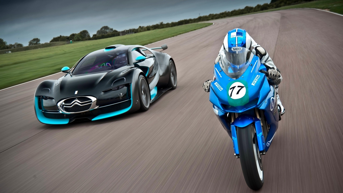 Citroen and Moto Race for 1366 x 768 HDTV resolution