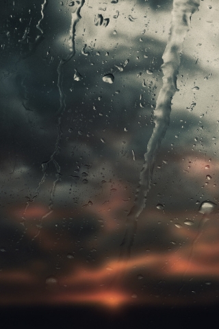 City Rain for 320 x 480 iPhone resolution