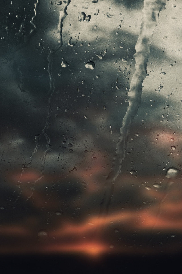 City Rain for 640 x 960 iPhone 4 resolution
