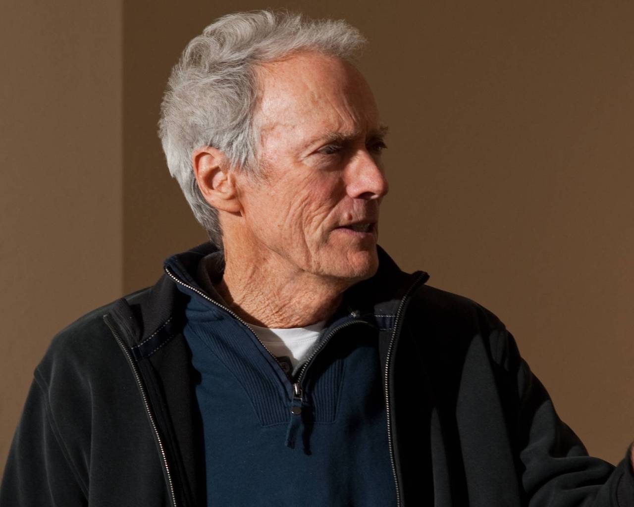 Clint Eastwood Close-Up for 1280 x 1024 resolution