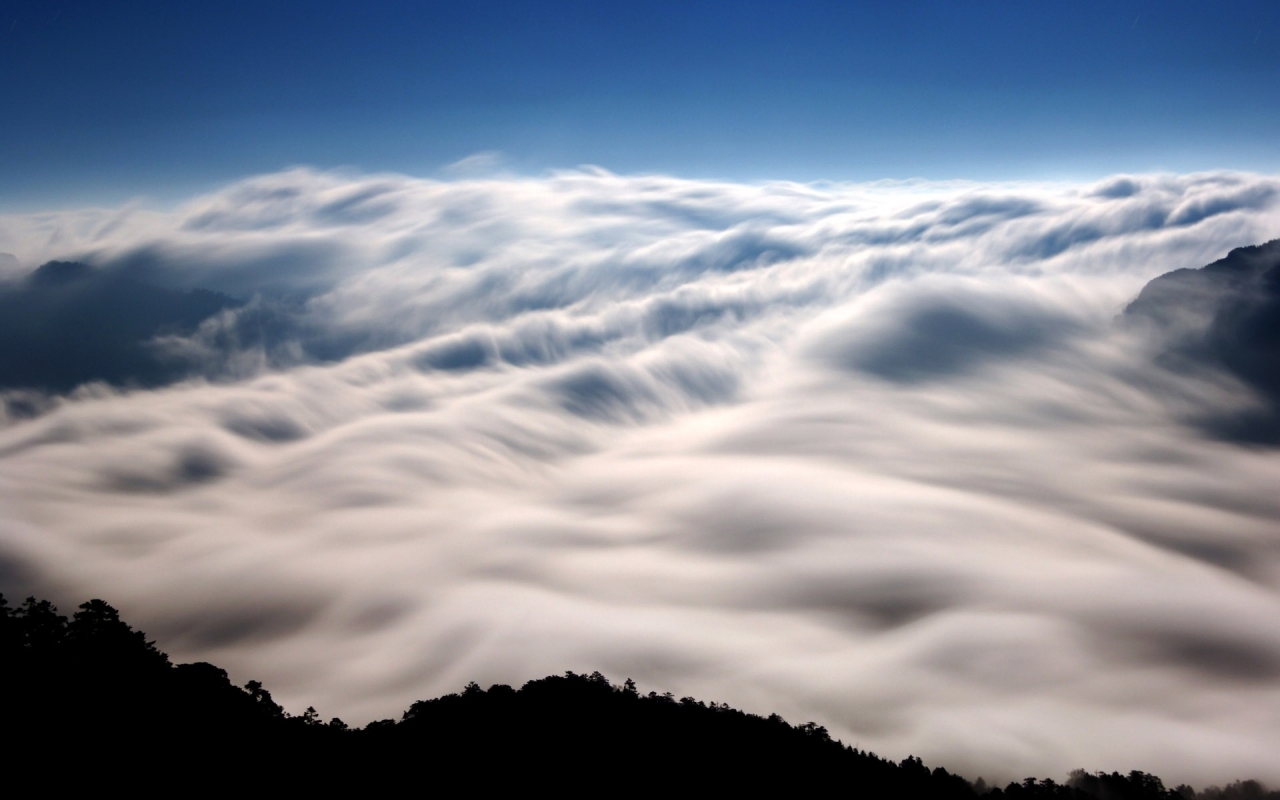 Cloud Invasion for 1280 x 800 widescreen resolution