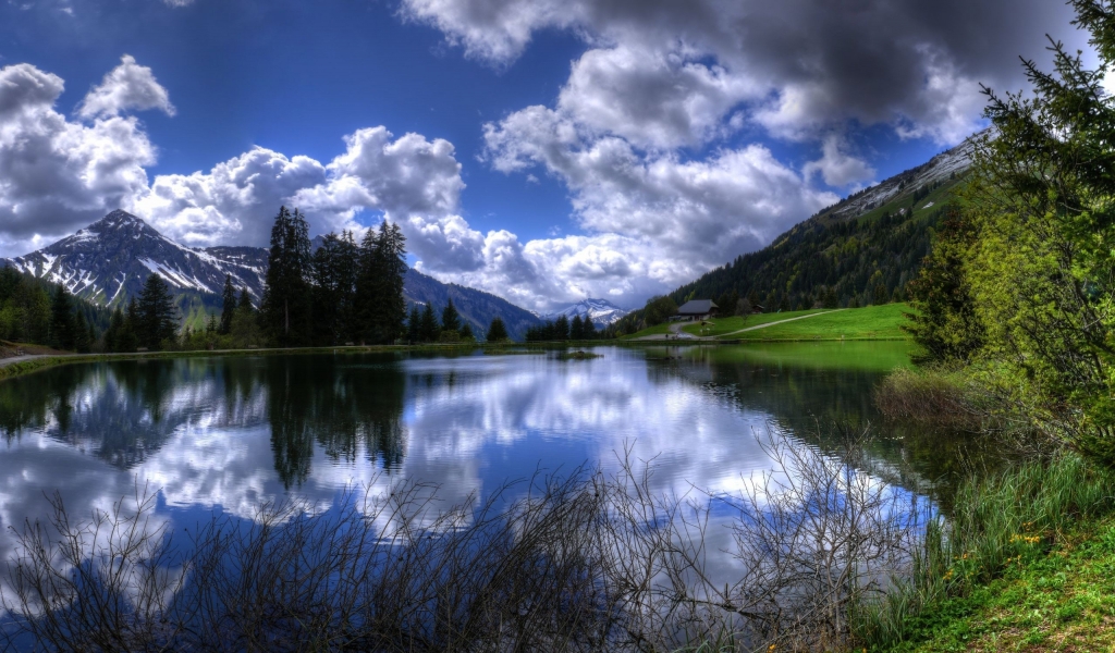 Clouds Lake Reflection for 1024 x 600 widescreen resolution