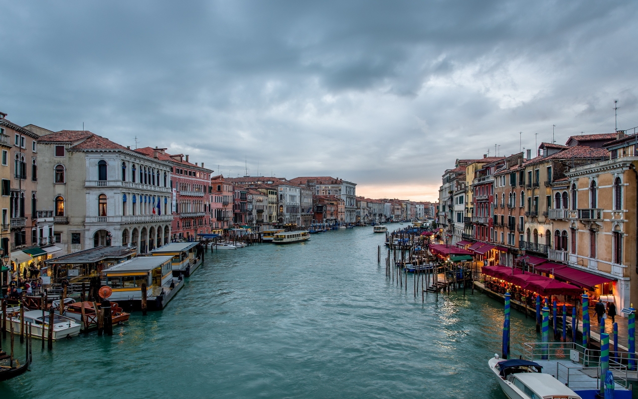 Cloudy Day in Venice for 1280 x 800 widescreen resolution