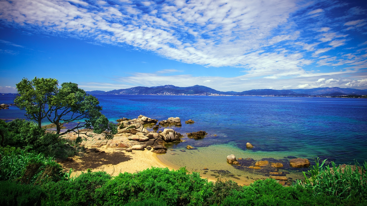 Coast of Porticcio for 1280 x 720 HDTV 720p resolution