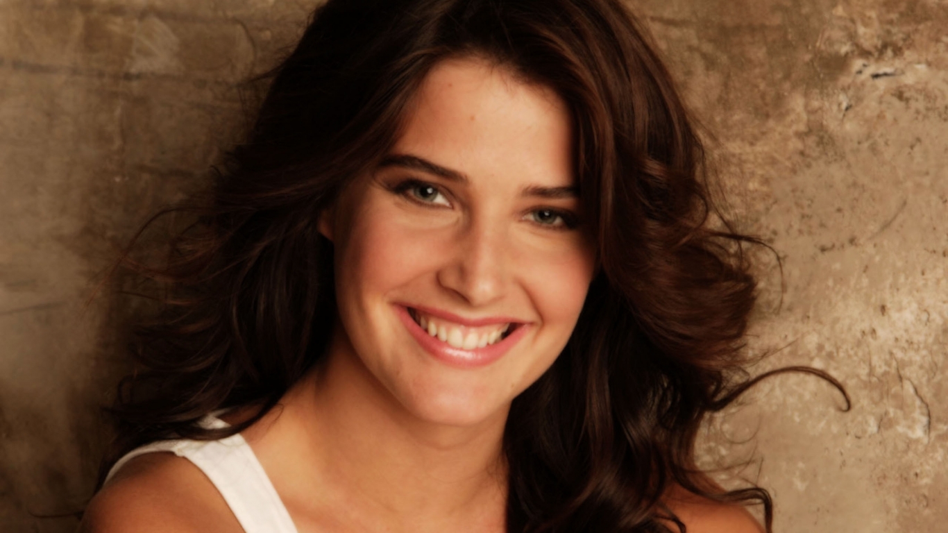 Cobie Smulders Actress for 1366 x 768 HDTV resolution