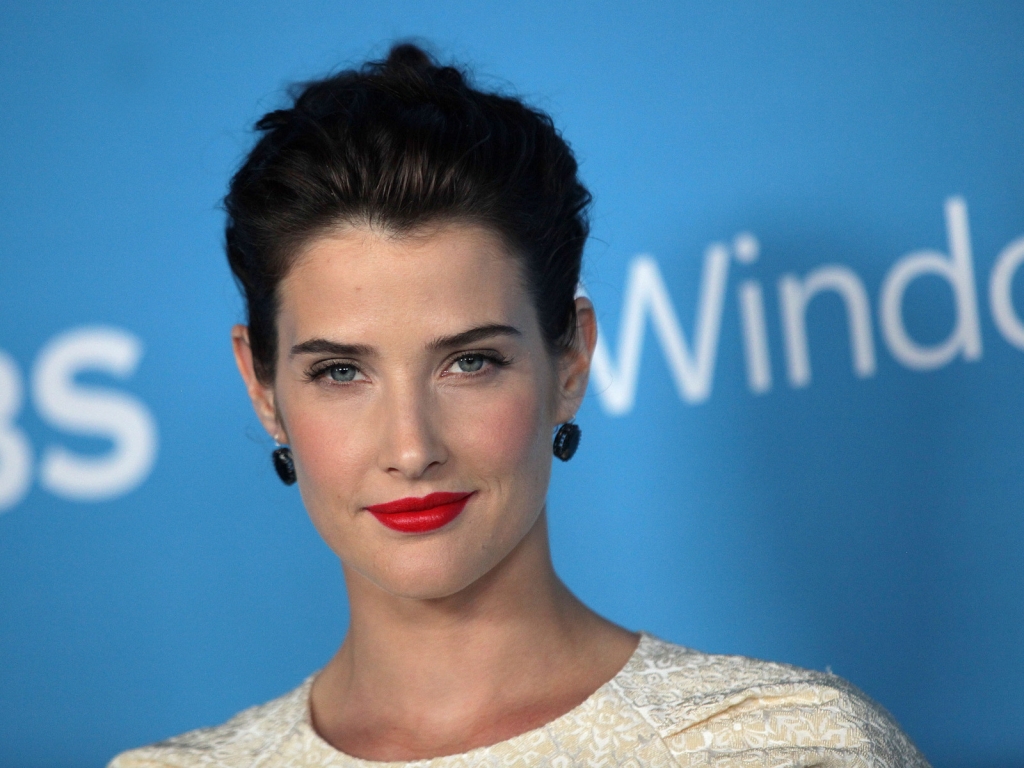 Cobie Smulders Red Lips for 1024 x 768 resolution