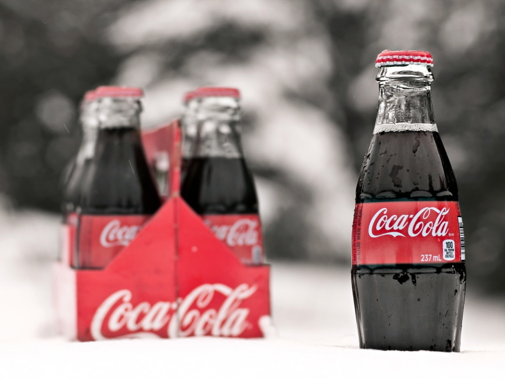 CocaCola Bottles for 1024 x 768 resolution