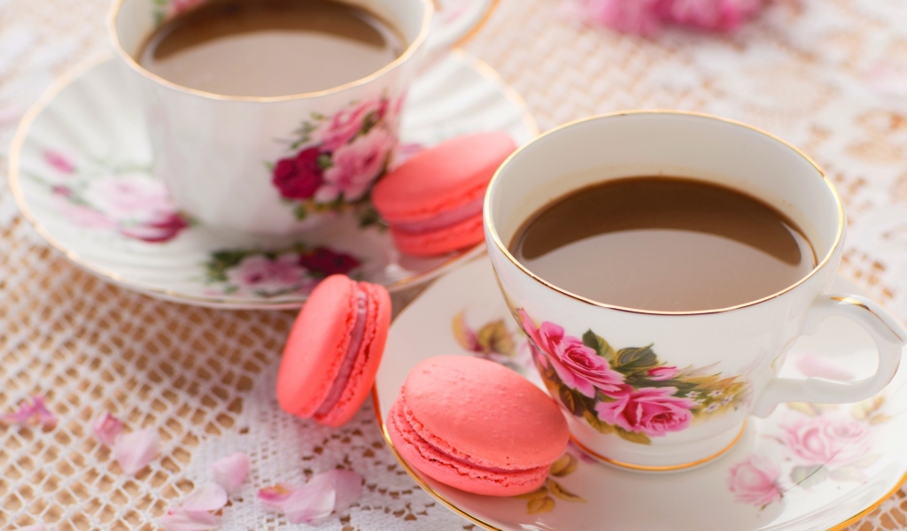 Coffee and Macaroons for 1024 x 600 widescreen resolution