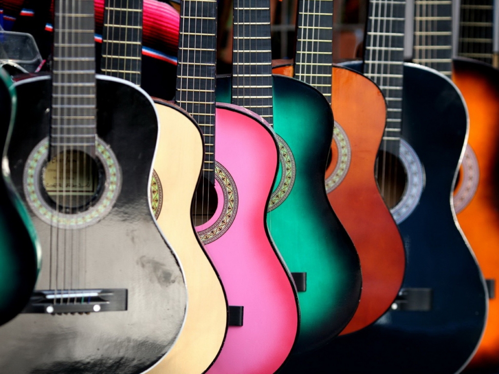 Colored Guitars for 1024 x 768 resolution