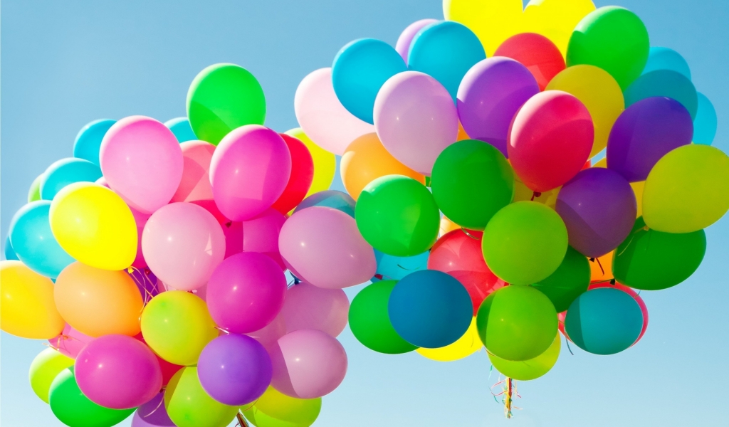 Colorful Balloons in the Sky for 1024 x 600 widescreen resolution