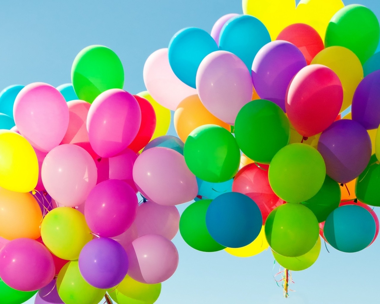 Colorful Balloons in the Sky for 1280 x 1024 resolution