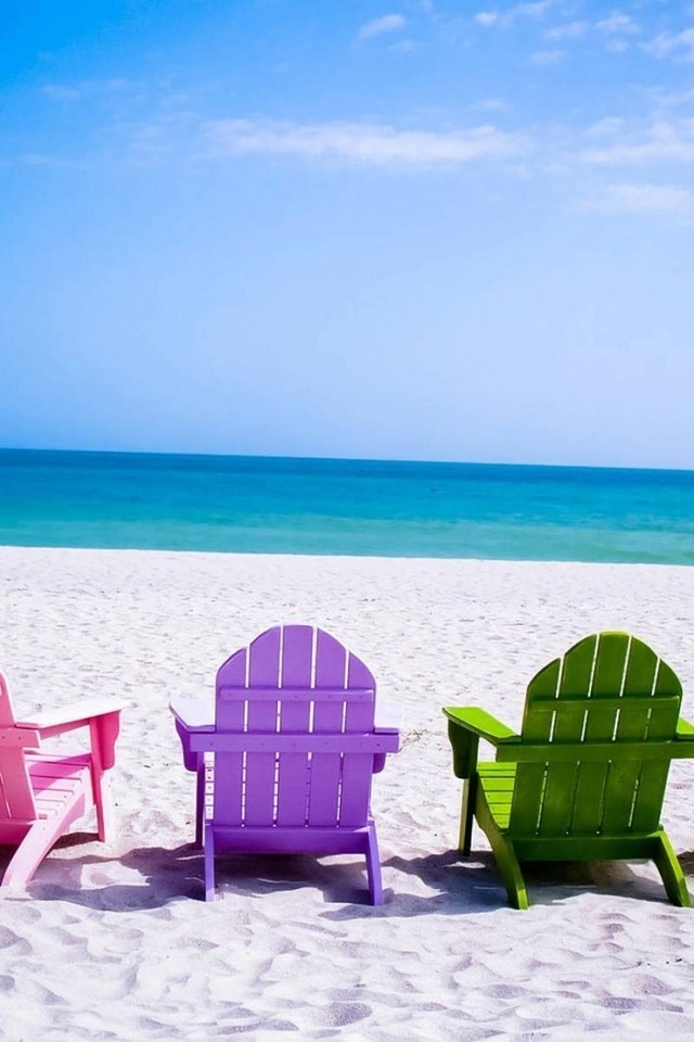 Colorful Beach Chairs Wallpaper for 640 x 960 iPhone 4 resolution
