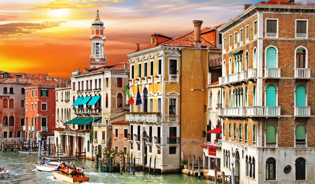 Colorful Venice Corner for 1024 x 600 widescreen resolution