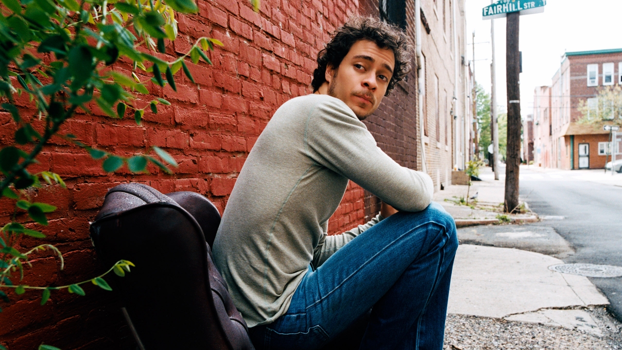 Cool Amos Lee for 1280 x 720 HDTV 720p resolution