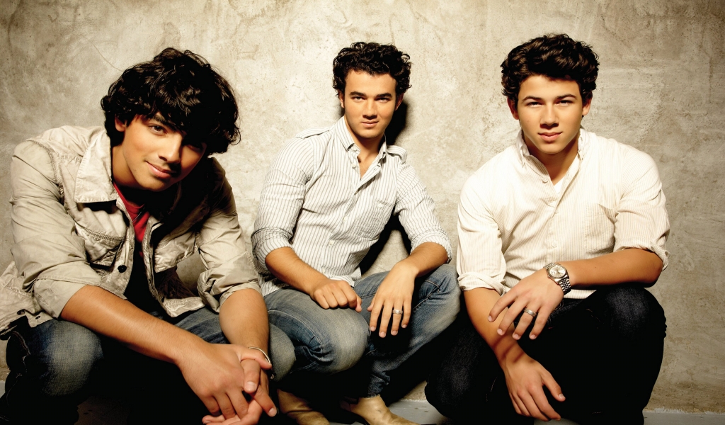 Cool Jonas Brothers for 1024 x 600 widescreen resolution