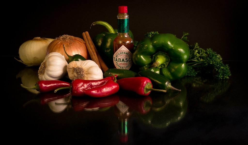 Cool Vegetables and Sauce for 1024 x 600 widescreen resolution