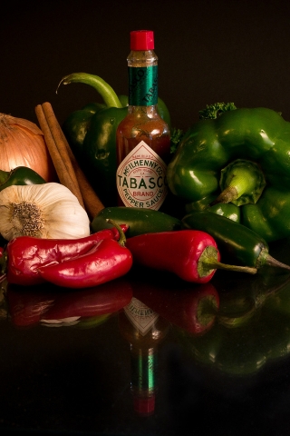 Cool Vegetables and Sauce for 320 x 480 iPhone resolution