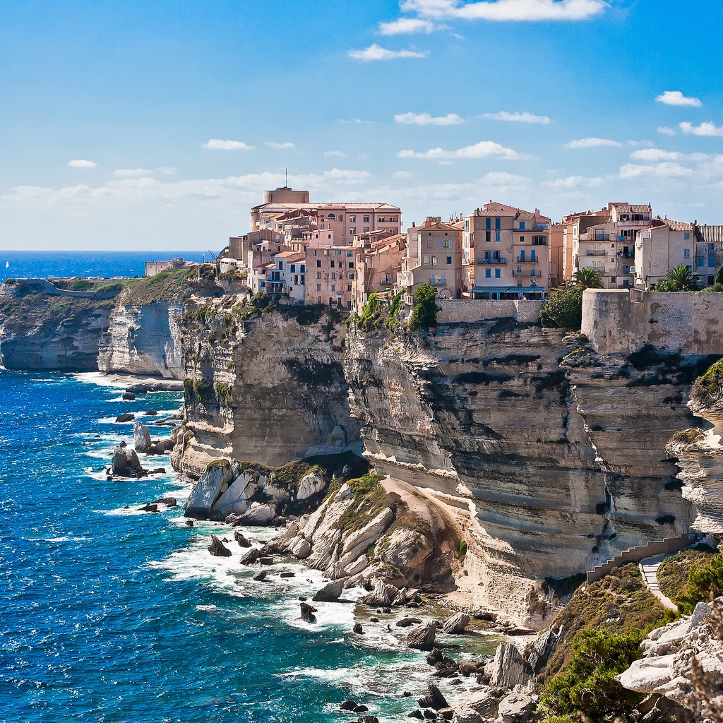 Corsica on the Rocks for 1024 x 1024 iPad resolution