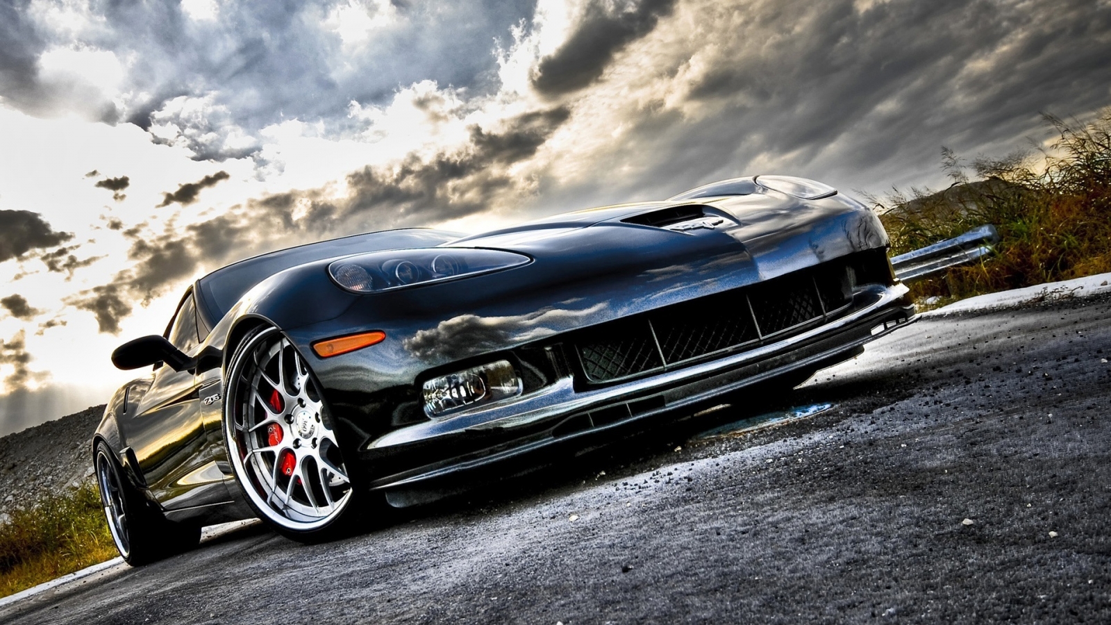Corvette Super Sport Front Angle for 1600 x 900 HDTV resolution