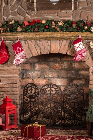 Cozy Christmas Decor  for 320 x 480 iPhone resolution