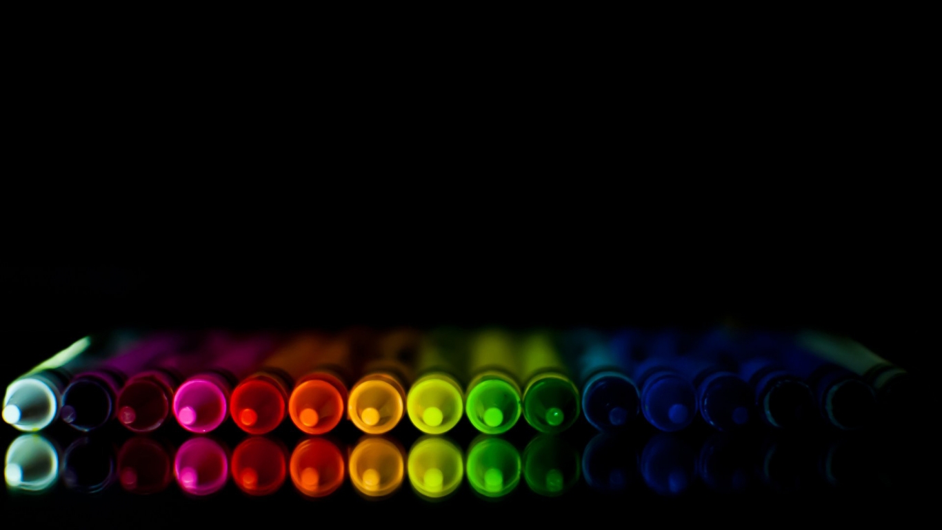 Crayons for 1366 x 768 HDTV resolution