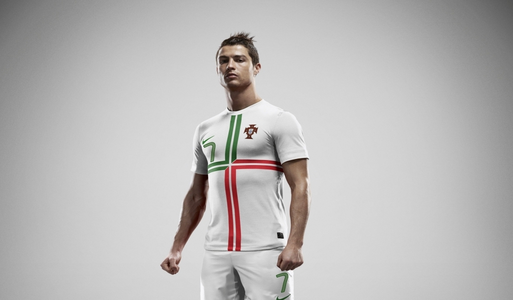Cristiano Ronaldo Portugal for 1024 x 600 widescreen resolution