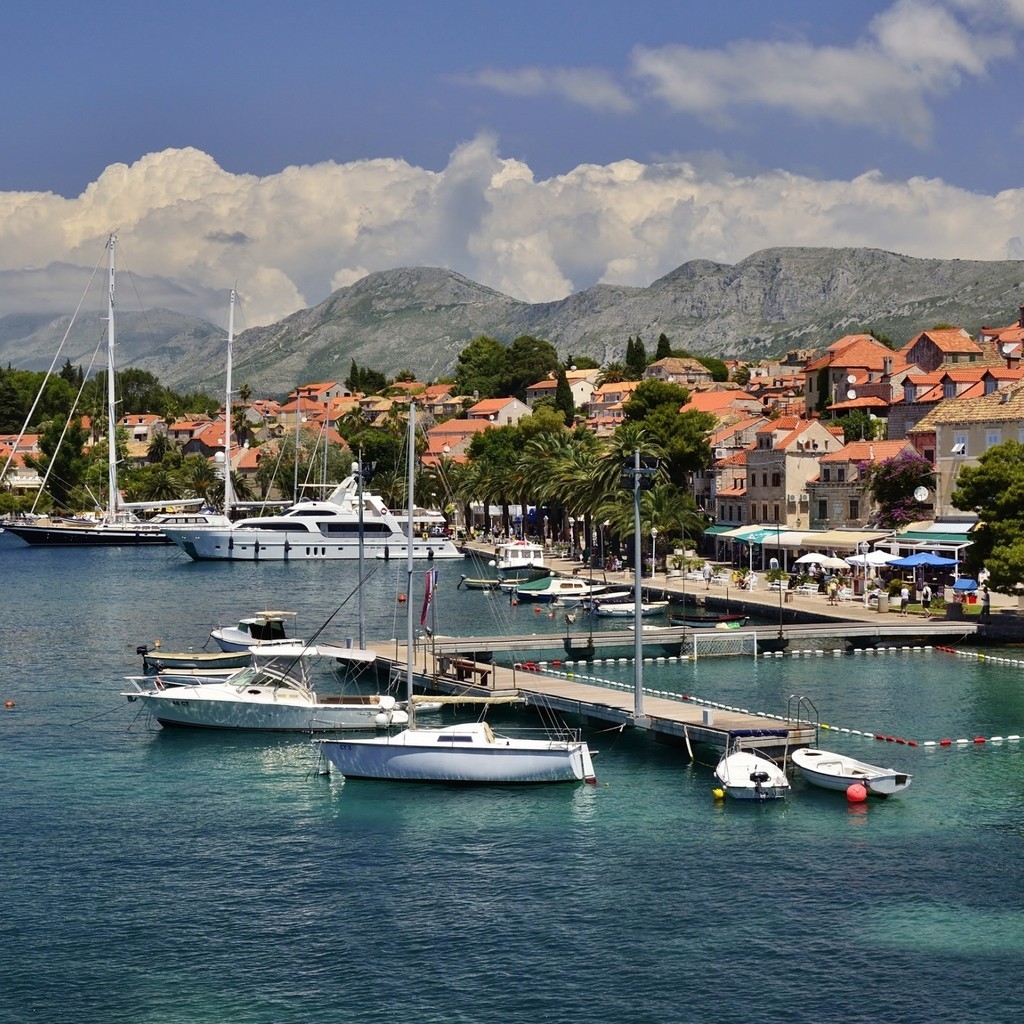 Croatia Port View for 1024 x 1024 iPad resolution