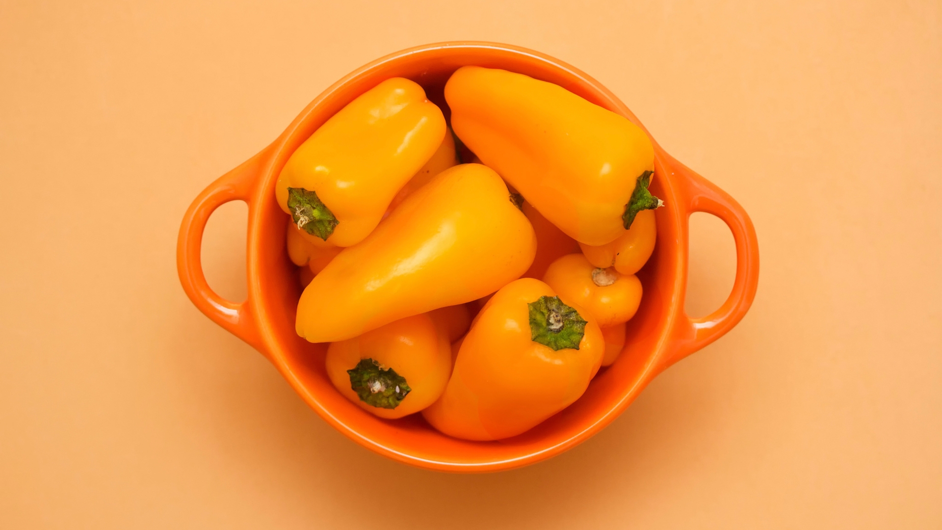Cup of Yellow Peppers for 1920 x 1080 HDTV 1080p resolution