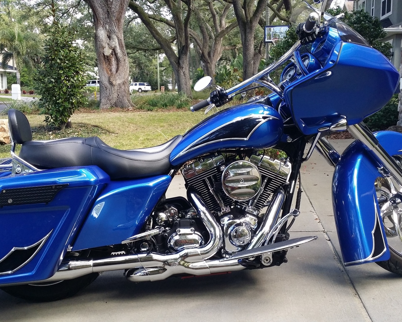 Custom Harley Road King for 1280 x 1024 resolution