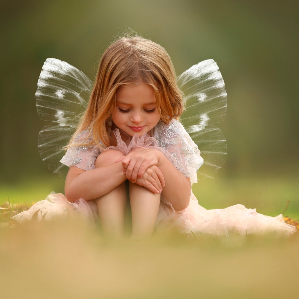 Cute Little Fairy for 1024 x 1024 iPad resolution
