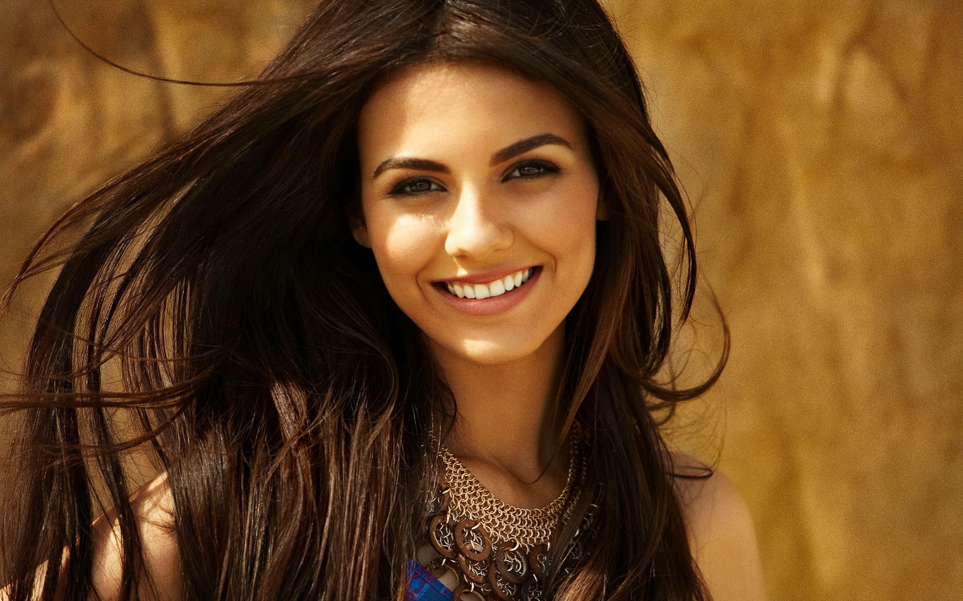 Cute Smile of Victoria Justice for 1920 x 1200 widescreen resolution