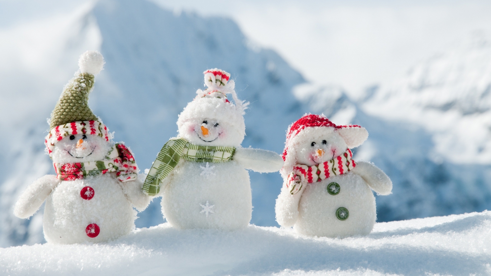 Cute Snowmen for 1680 x 945 HDTV resolution