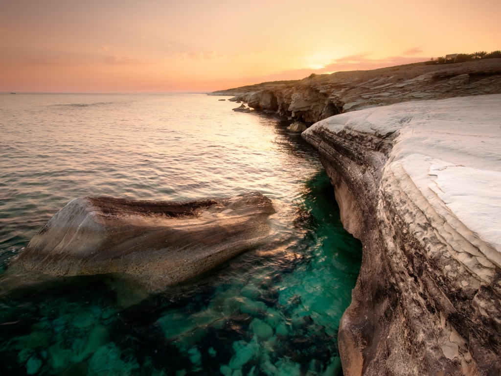 Cyprus Coast for 1024 x 768 resolution