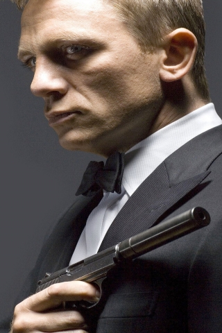 Daniel Craig 007 for 320 x 480 iPhone resolution