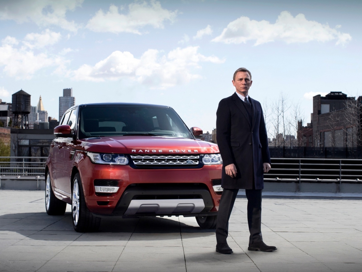 Daniel Craig and Range Rover for 1152 x 864 resolution