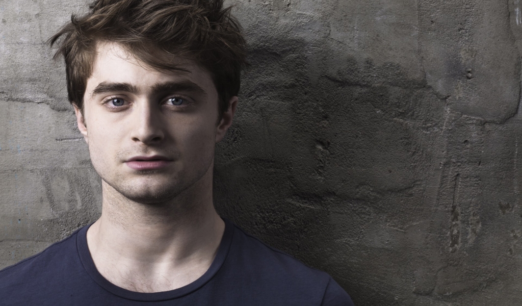 Daniel Radcliffe Look for 1024 x 600 widescreen resolution