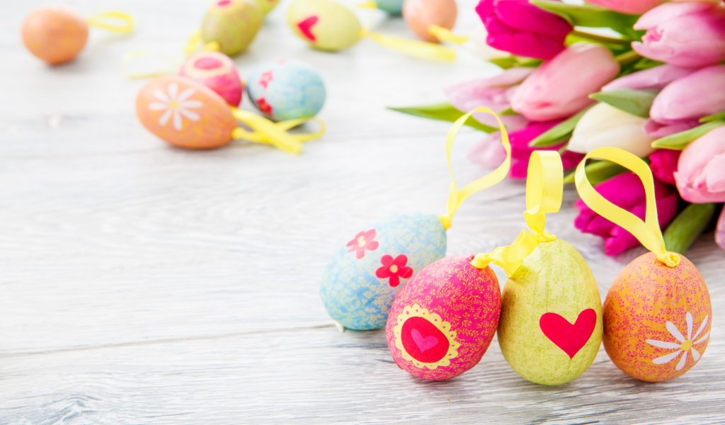 Decorative Easter Eggs for 1024 x 600 widescreen resolution