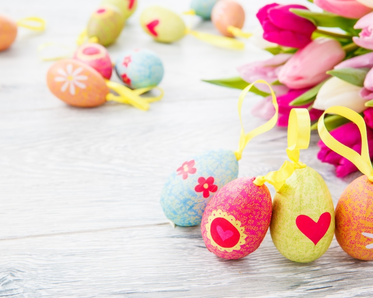 Decorative Easter Eggs for 1280 x 1024 resolution