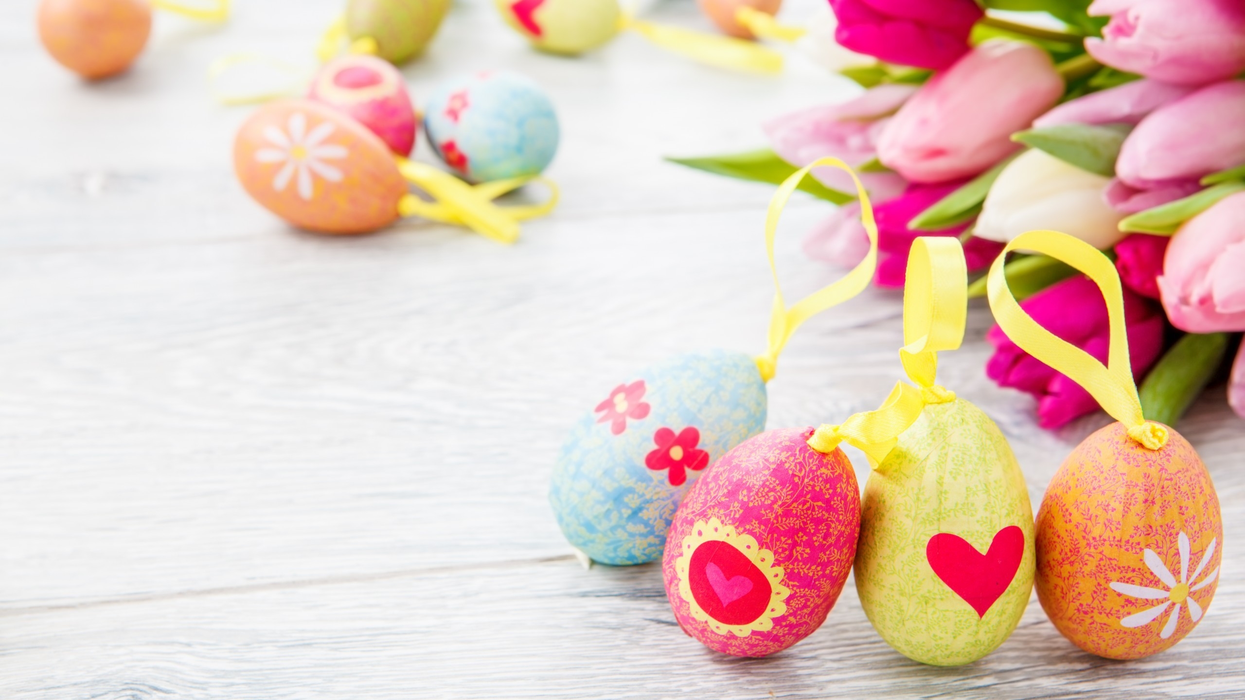 Decorative Easter Eggs for 2560x1440 HDTV resolution