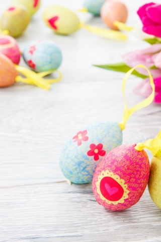 Decorative Easter Eggs for 320 x 480 iPhone resolution